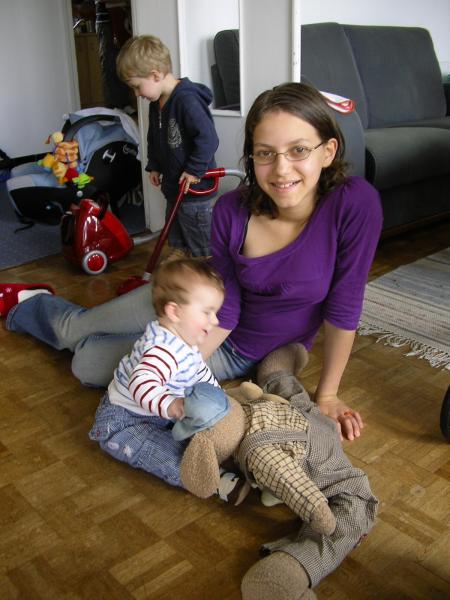 Enora, Nathan (et son aspirateur) et Gaspard 