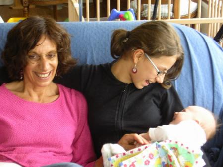 Deux petites-filles et leur grand-m�re