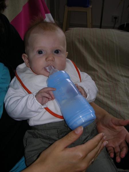 ...que je veux tenir toute seule!